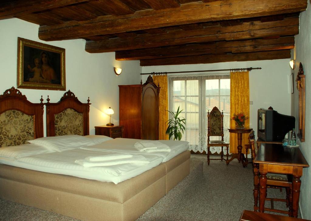 Hotel Zlaty Kohout Mladá Boleslav Kamer foto